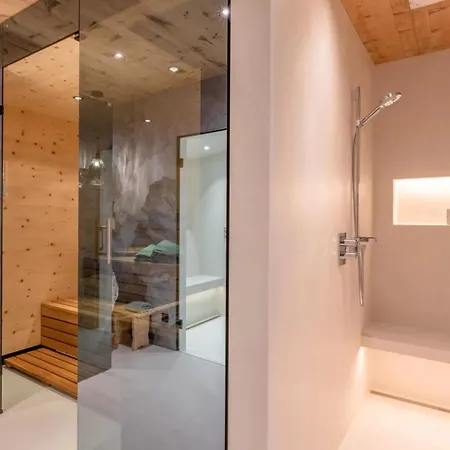 Henna Penthouse, Near Ski Lift, Hot Tub Apartment Kirchberg in Tirol